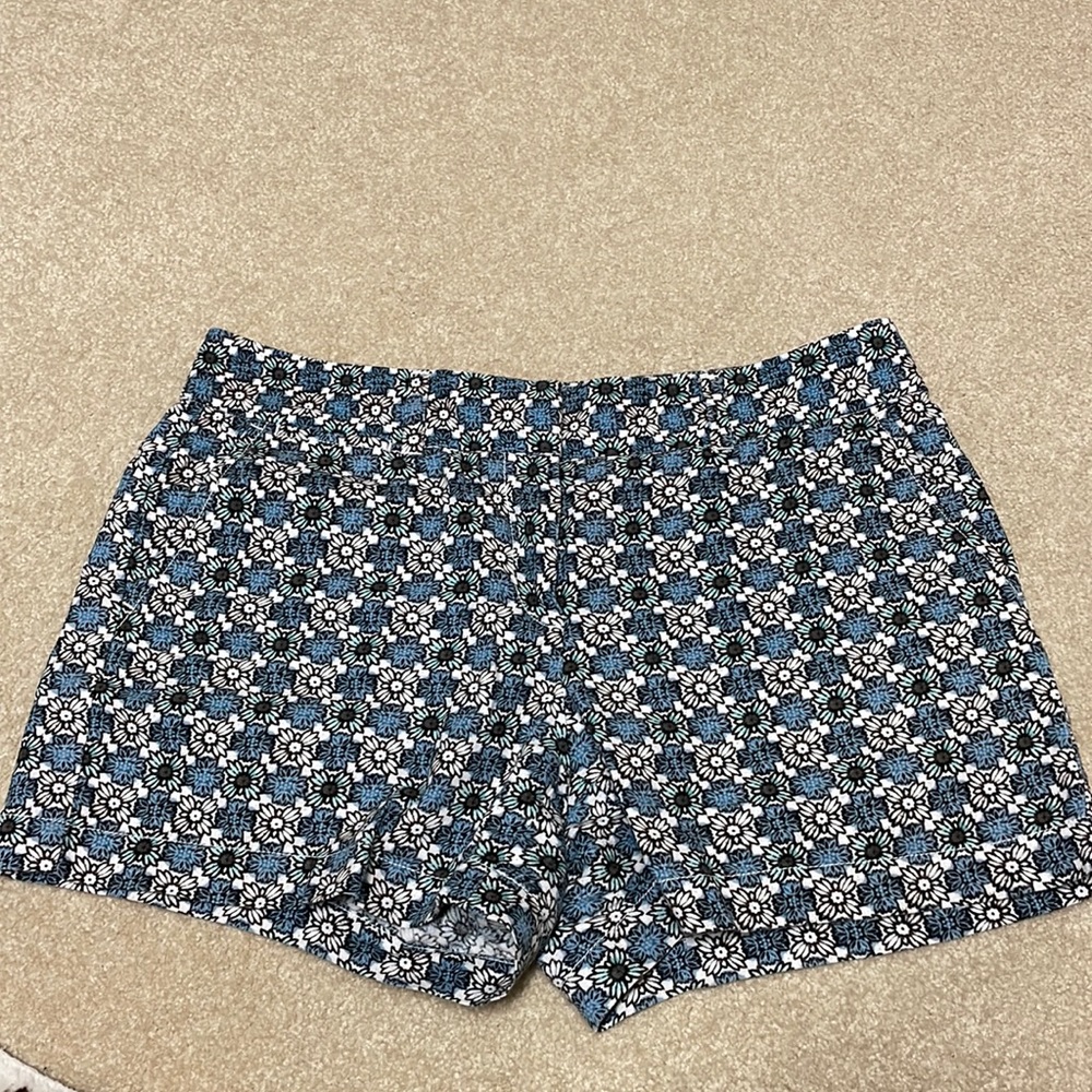 Loft linen blend shorts.